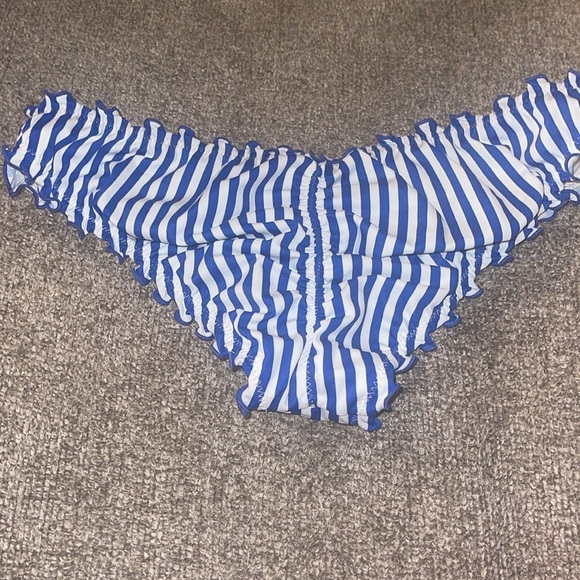 🍀5/$25🍀‎ Shade and Shore small Bikini - Picture 4 of 5